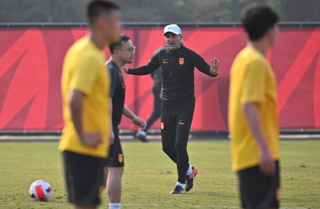 开云体育-扬科维奇：相信新召入的球员能给国足注入新力量